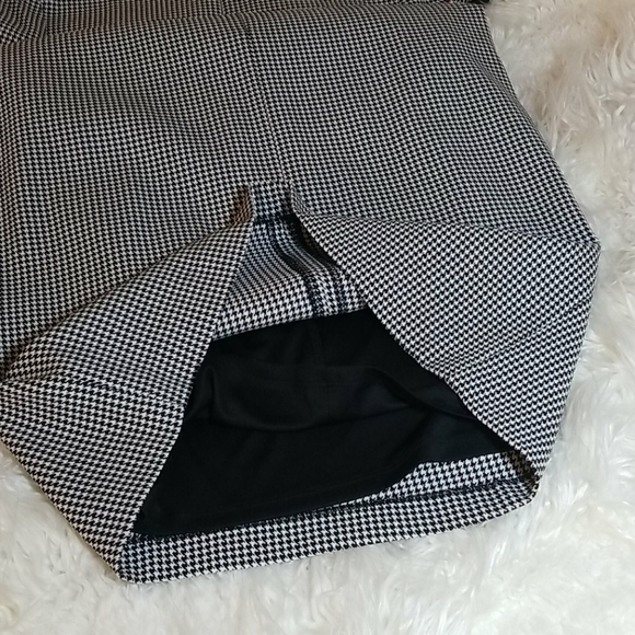 Dress - Picture 6 of 9